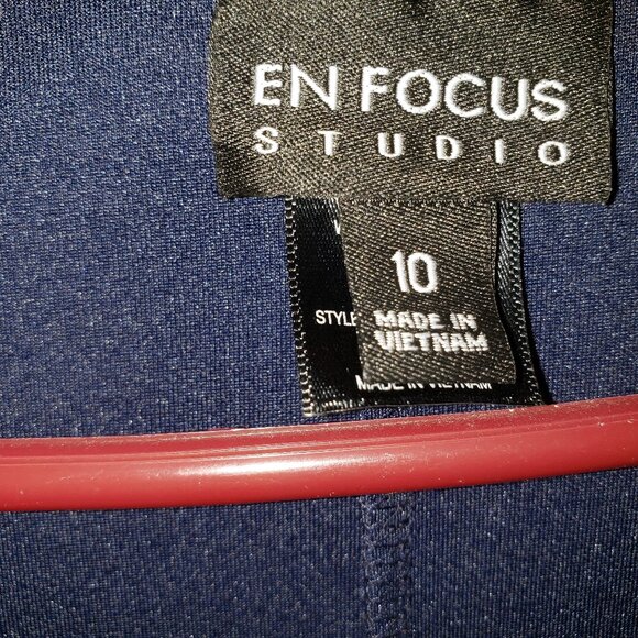 ENFOCUS Studio Knit Navy Blue with Lace Sleeves & Overlay Dress - 10 - Picture 4 of 4